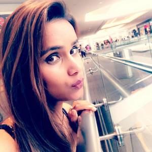 Meet your Posher, Bhavi